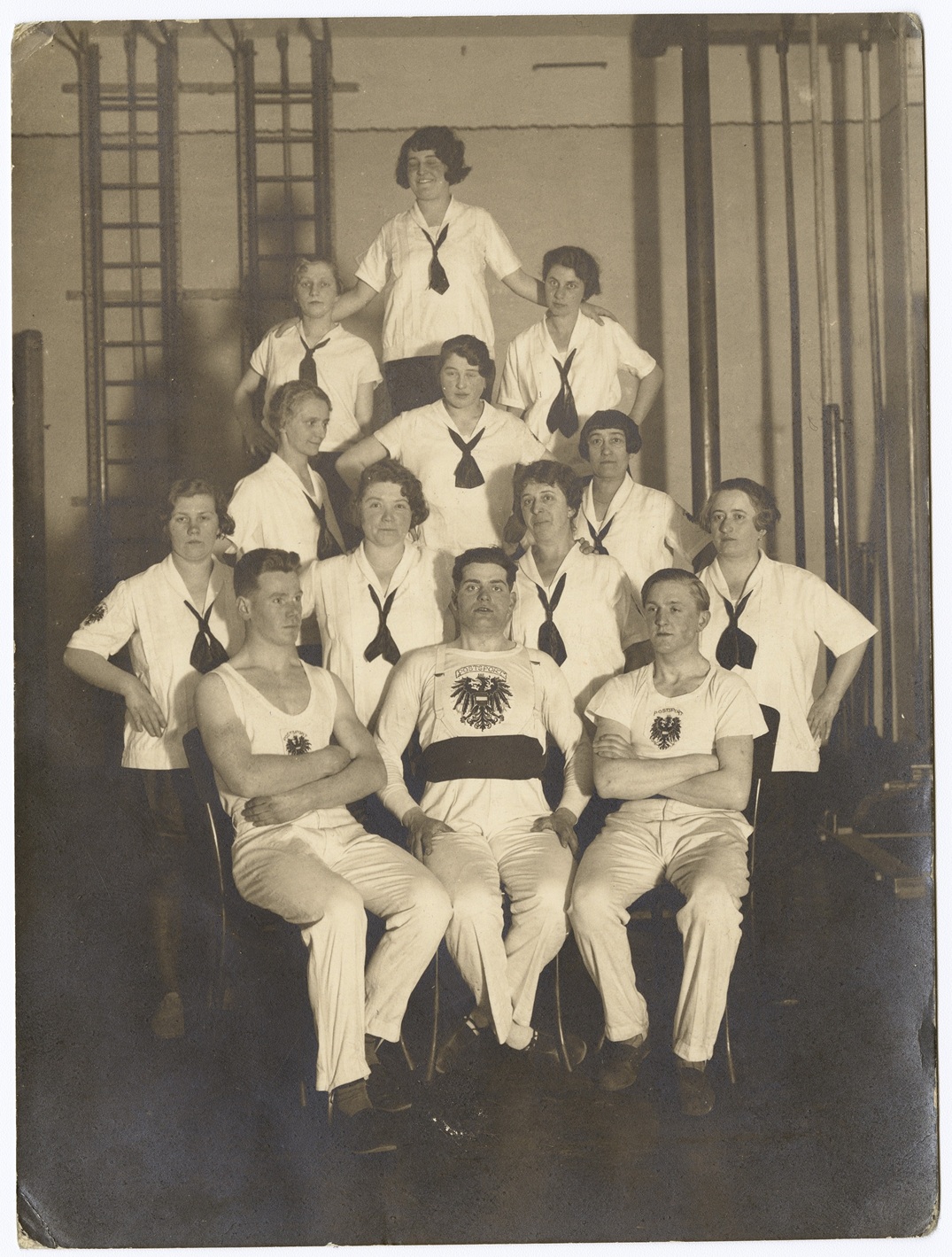 Postsportverein Archiv_1919-29_Frauenteam Halle