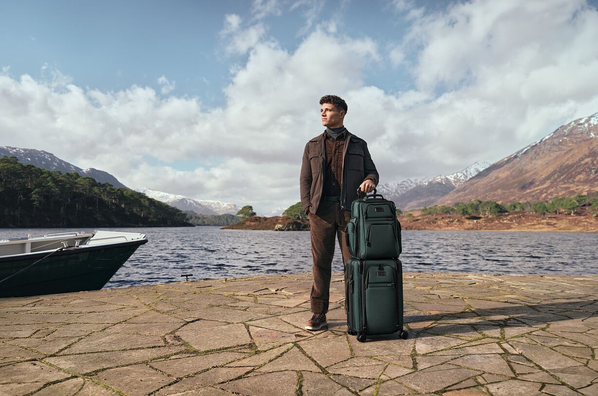 TUMI_FW26_Alpha_Brief_Pack_&_Alpha_Dual_Access_Exp_Carry-On_2965_v4 (1)