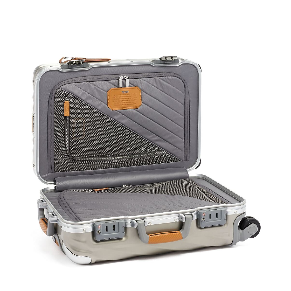 TUMI 19 Degree Titanium Intl Carry on Euro 3500.00 (1)