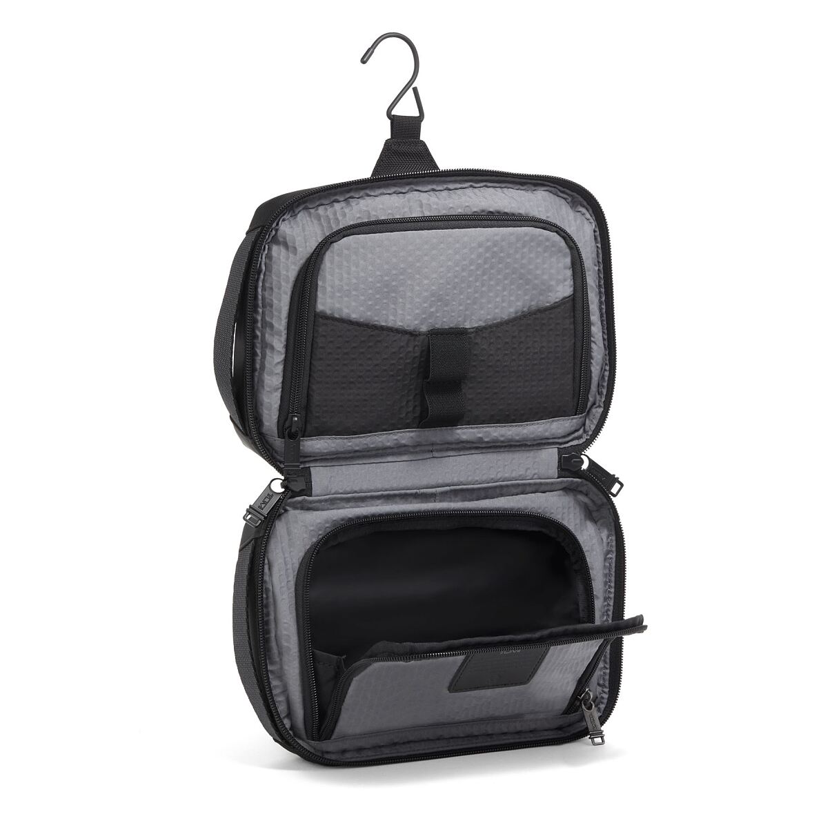 TUMI Alpha Bravo Response Travel kit_Black Euro 210.00 (2)