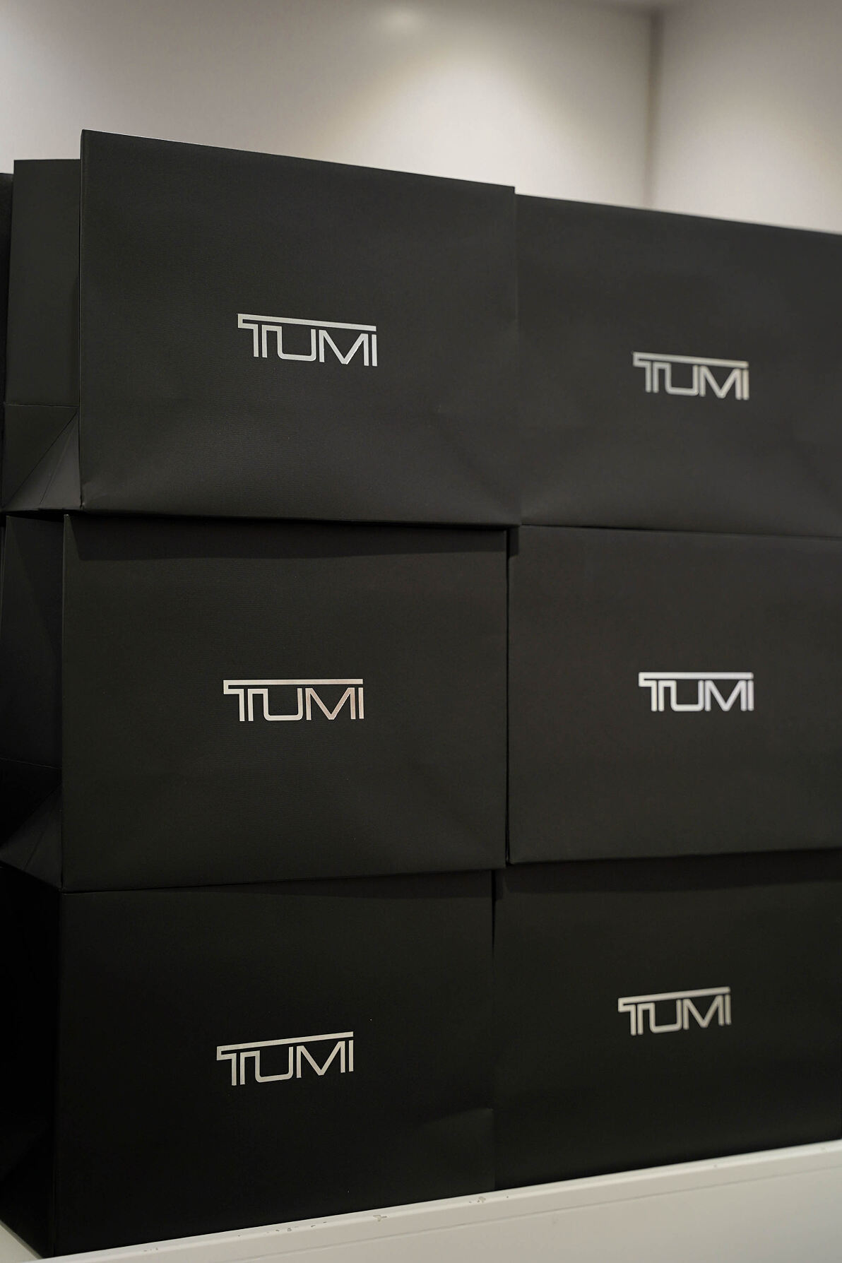 TUMI x GLOD_LiveArtPerformanceEvent_100925_Vienna©DIVINECOMMUNICATIONS_TUMI Goodie bags