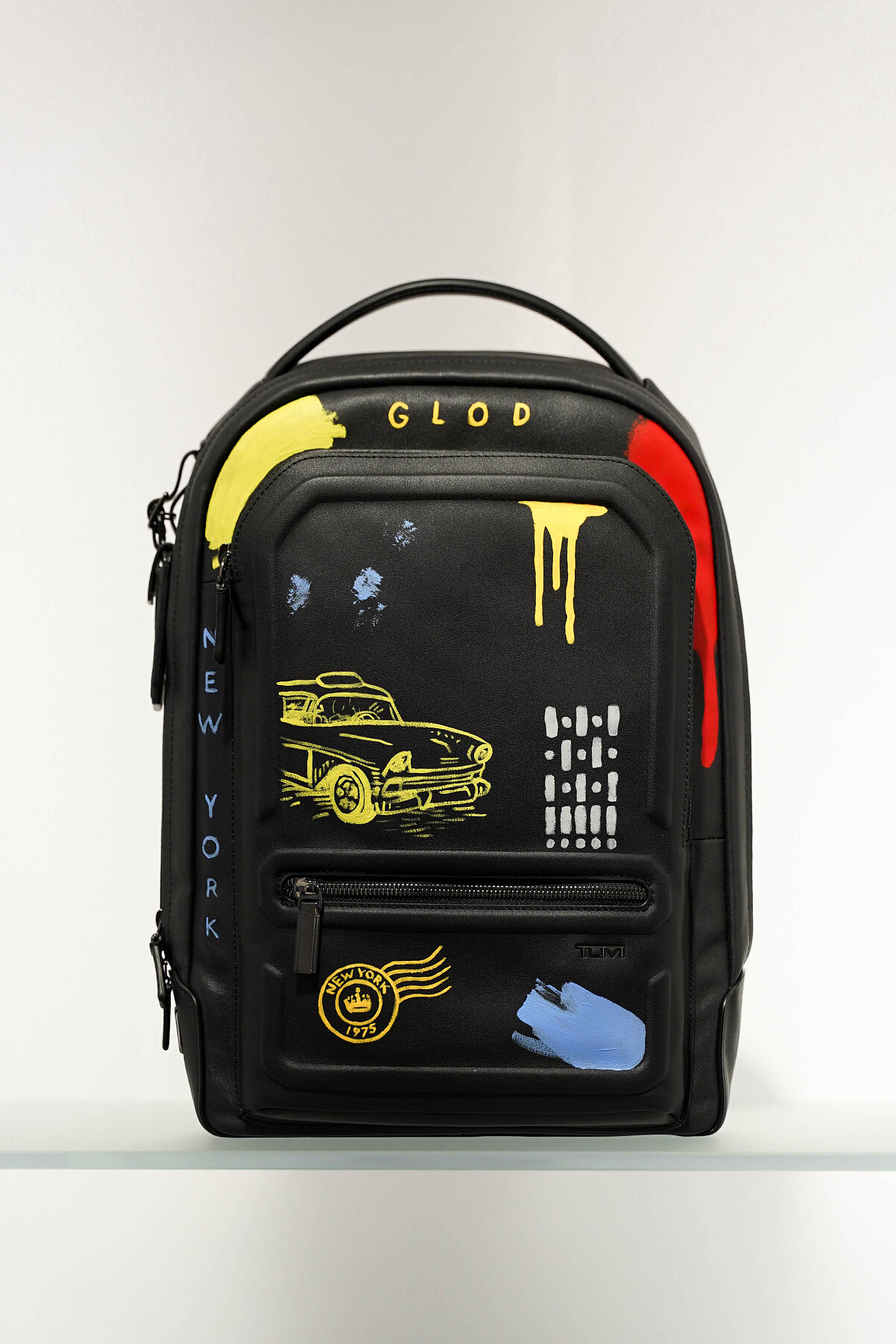 TUMI x GLOD_LiveArtPerformanceEvent_100925_Vienna©DIVINECOMMUNICATIONS_Harrison Bradner Rucksack by GLOD