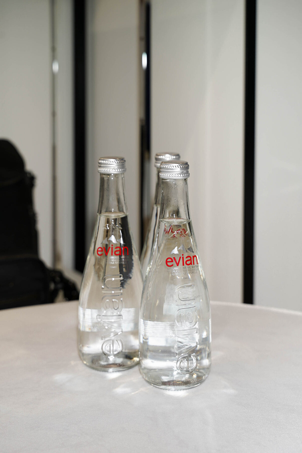 TUMI x GLOD_LiveArtPerformanceEvent_100925_Vienna©DIVINECOMMUNICATIONS_34_EVIAN Sponsoring