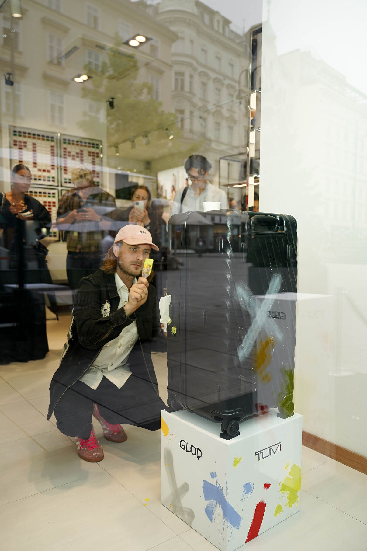 TUMI x GLOD_LiveArtPerformanceEvent_100925_Vienna©DIVINECOMMUNICATIONS_Marcin Glod Artist