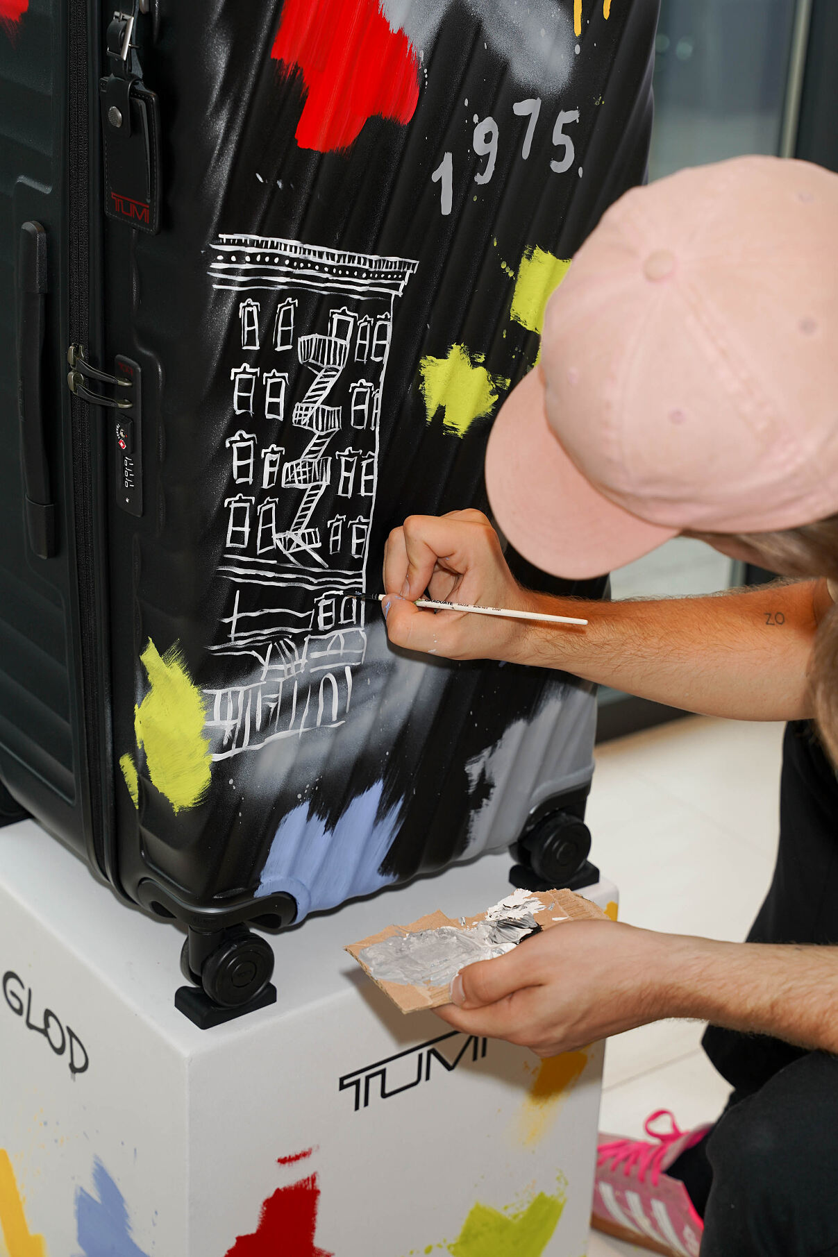 TUMI x GLOD_LiveArtPerformanceEvent_100925_Vienna©DIVINECOMMUNICATIONS_Marcin Glod Artist