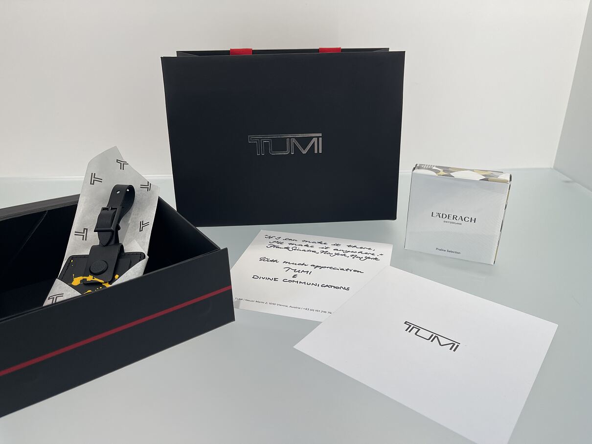 TUMI_Goodie Bag_Items