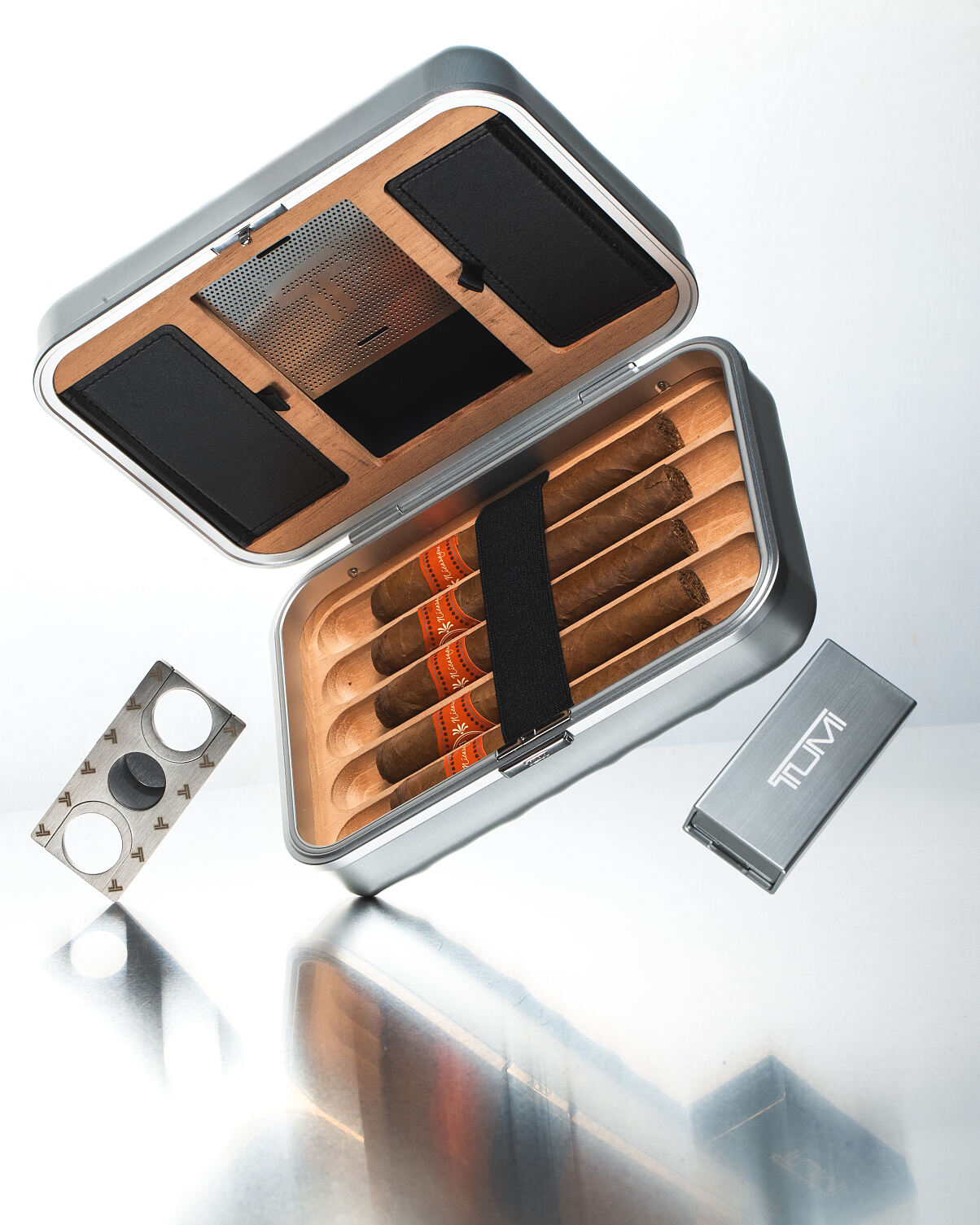 TUMI 19Degree watch travel case BTS Holiday 25_IMG 7 Euro 510.00 