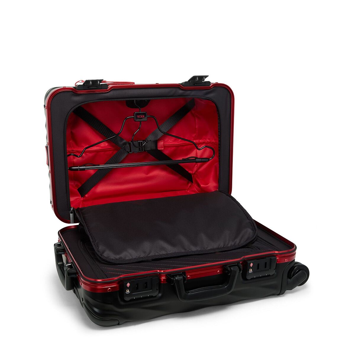 TUMI_19 Degree ALU_International Carry on_56cm_black_re_€ 1150 (2)
