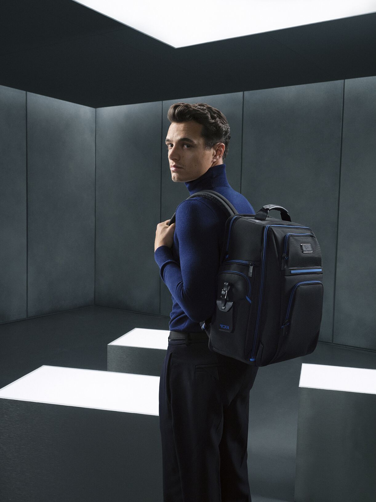 TUMI_Alpha4_S08_BRIEF_PACK_ULTRA_BLUE_0033_NEW_V6B